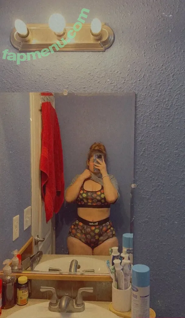 Alexis Miley nude photo #0003 (lex.miley)