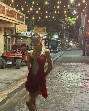 Alexis Ren / alexisren / alexisreng / alexisrenofficial / alexxissren nude photo #0862