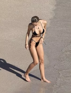 Alexis Ren / alexisren / alexisreng / alexisrenofficial / alexxissren nude photo #0888