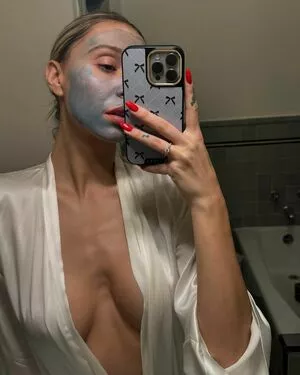 Alexis Ren / alexisren / alexisreng / alexisrenofficial / alexxissren nude photo #1098