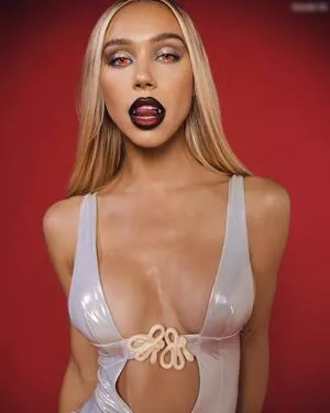 Alexis Ren / alexisren / alexisreng / alexisrenofficial / alexxissren nude photo #1178