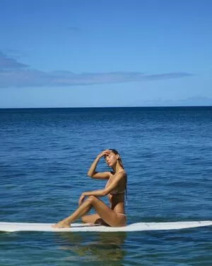 Alexis Ren / alexisren / alexisreng / alexxissren nude photo #1641