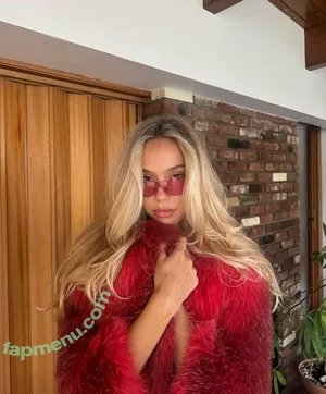 Alexis Ren / alexisren / alexisreng / alexxissren nude photo #1899