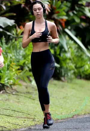 Alexis Ren / alexisren / alexisreng / alexxissren nude photo #1925