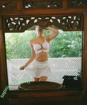 Alexis Ren / alexisren / alexisreng / alexxissren nude photo #1951