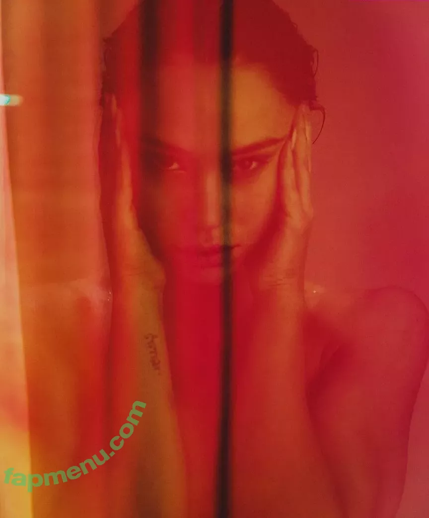 Alexis Ren nude photo #1139 (alexisren / alexisreng / alexisrenofficial / alexxissren)