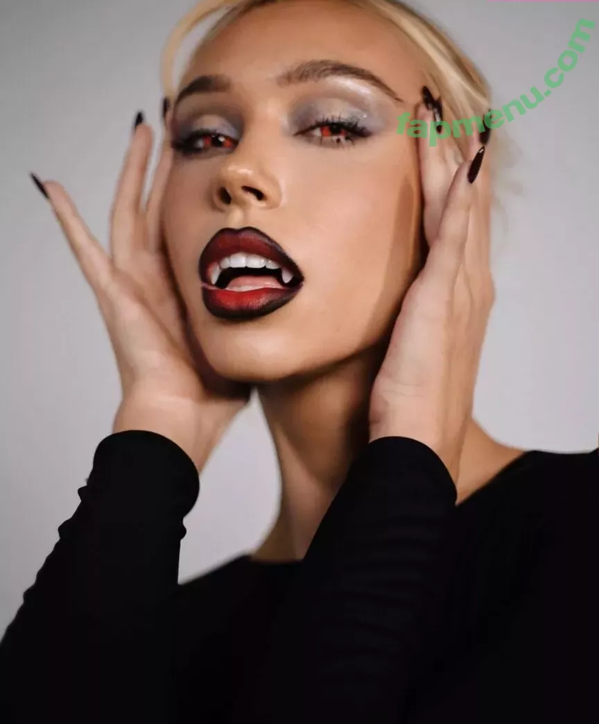 Alexis Ren nude photo #1173 (alexisren / alexisreng / alexisrenofficial / alexxissren)