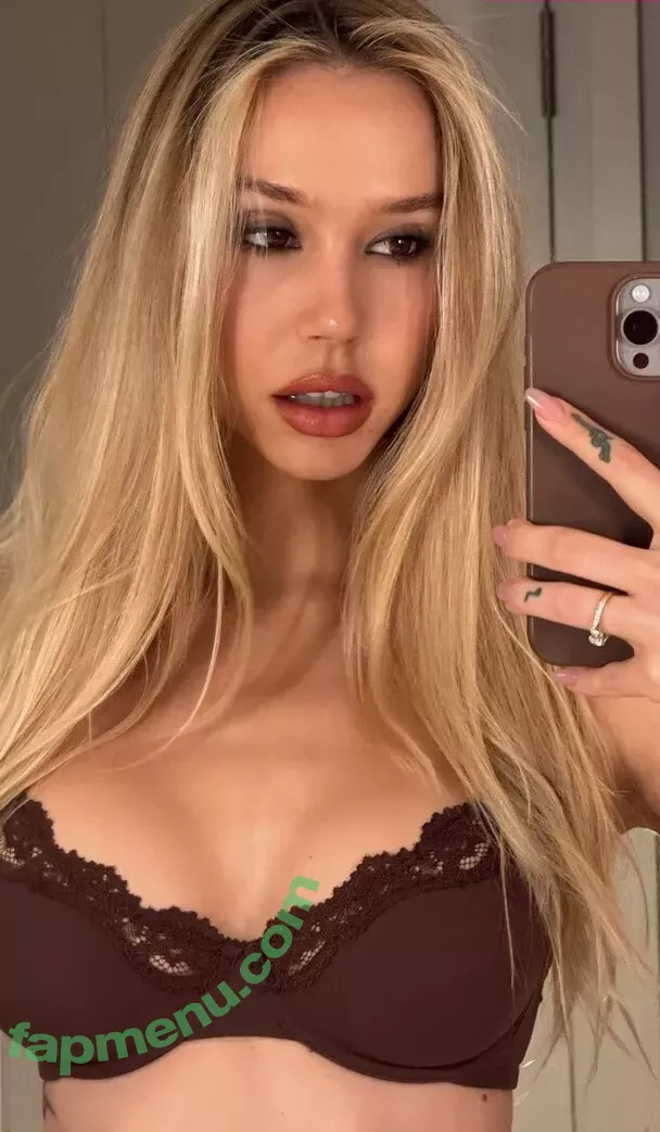 Alexis Ren nude photo #1222 (alexisren / alexisreng / alexisrenofficial / alexxissren)