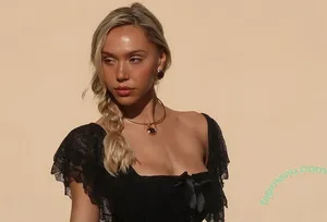Alexis Ren / alexisren / alexisreng / alexxissren nude photo #2197