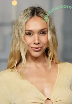 Alexis Ren / alexisren / alexisreng / alexxissren nude photo #2276