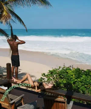 Alexis Ren / alexisren / alexisreng / alexisrenofficial / alexxissren nude photo #2323