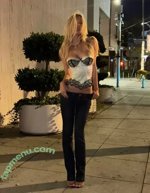 Alexis Ren / alexisren / alexisreng / alexisrenofficial / alexxissren nude photo #2335