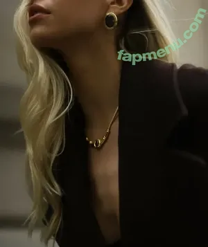 Alexis Ren / alexisren / alexisreng / alexisrenofficial / alexxissren nude photo #2367