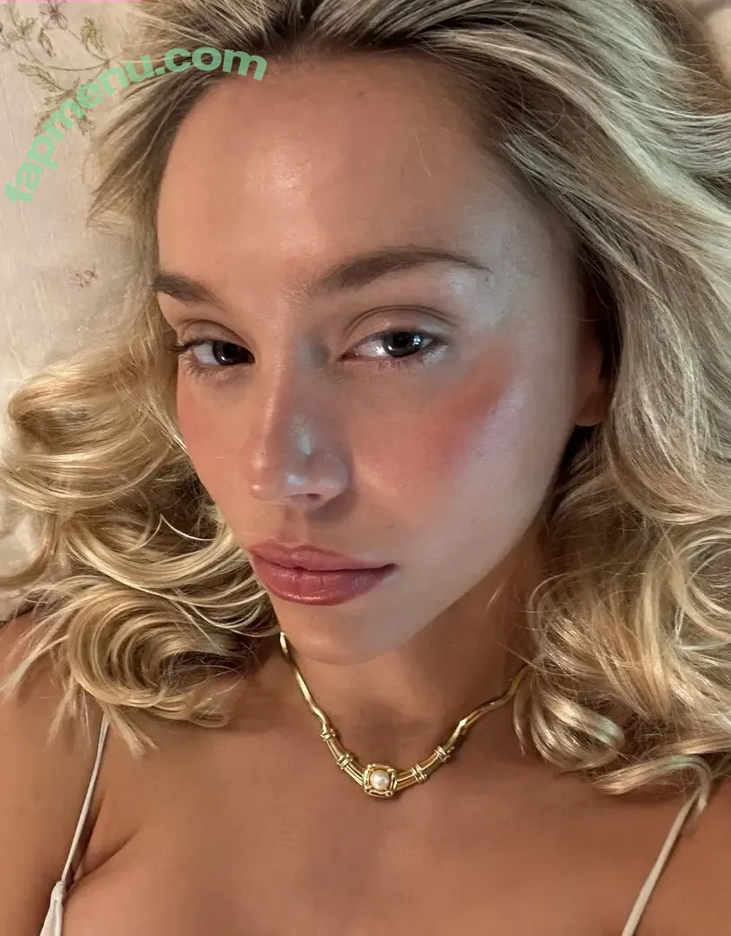 Alexis Ren nude photo #2128 (alexisren / alexisreng / alexxissren)