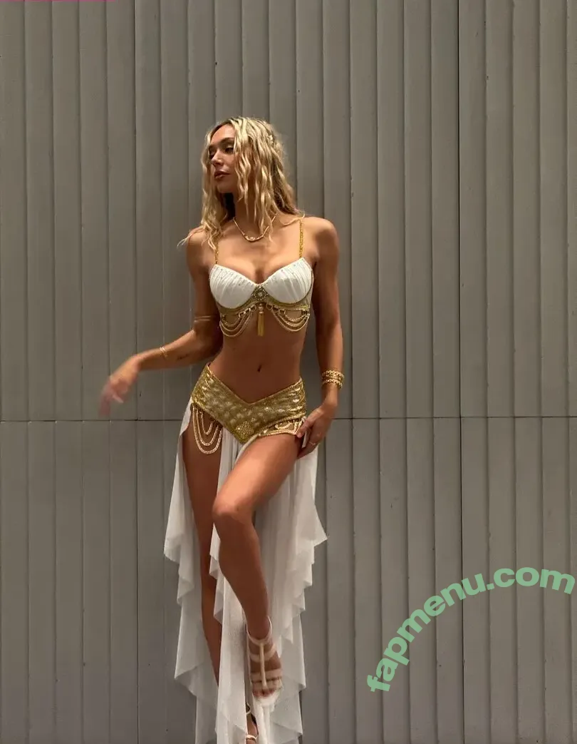 Alexis Ren nude photo #2245 (alexisren / alexisreng / alexxissren)