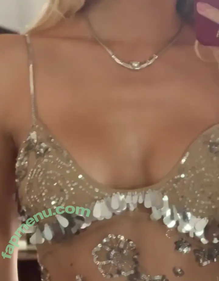 Alexis Ren nude photo #2246 (alexisren / alexisreng / alexxissren)