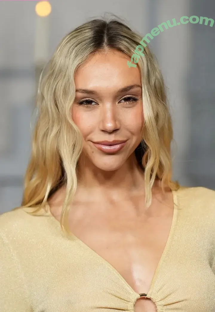 Alexis Ren nude photo #2276 (alexisren / alexisreng / alexxissren)