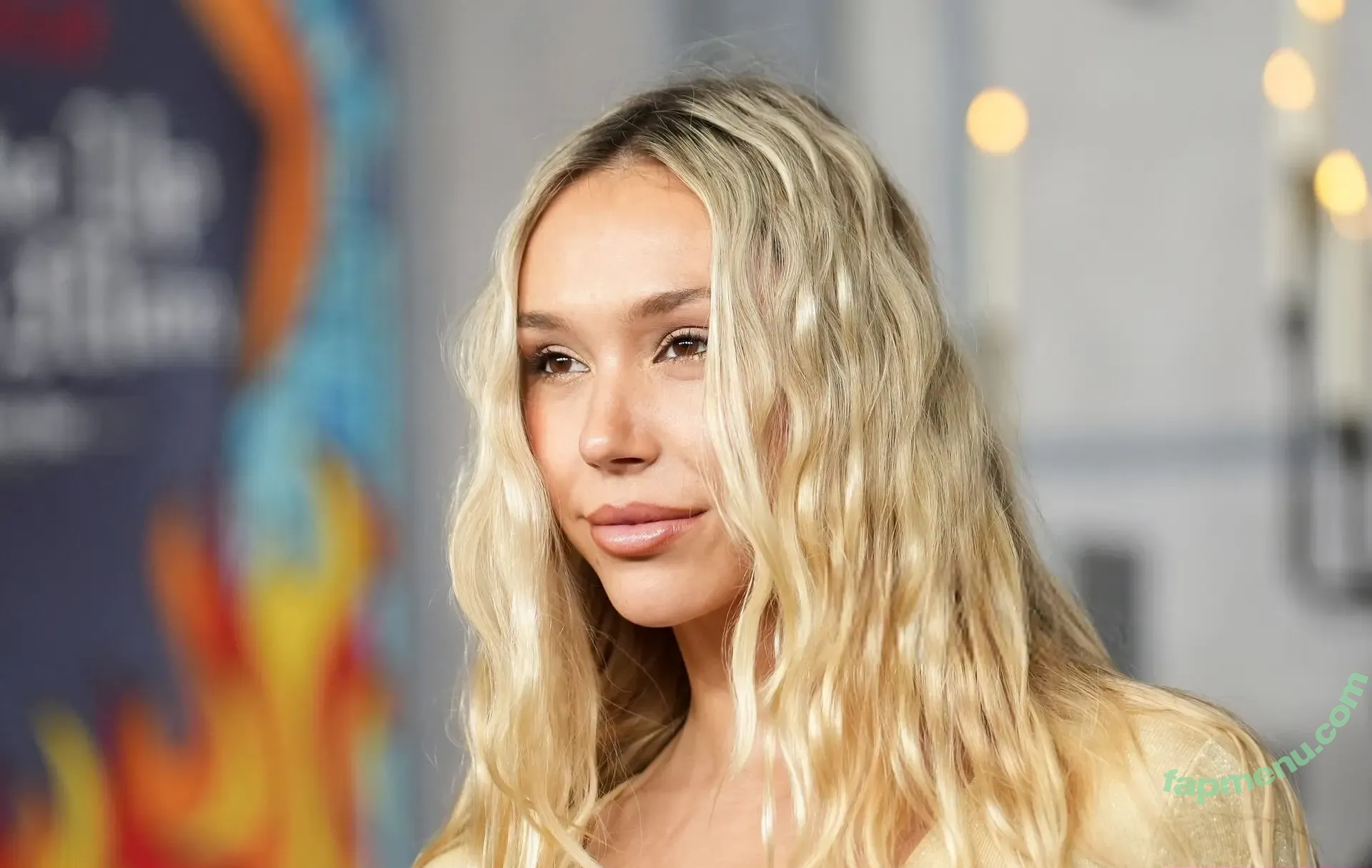 Alexis Ren nude photo #2277 (alexisren / alexisreng / alexxissren)