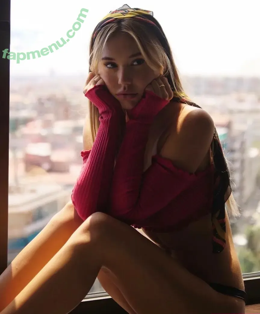 Alexis Ren nude photo #2317 (alexisren / alexisreng / alexisrenofficial / alexxissren)