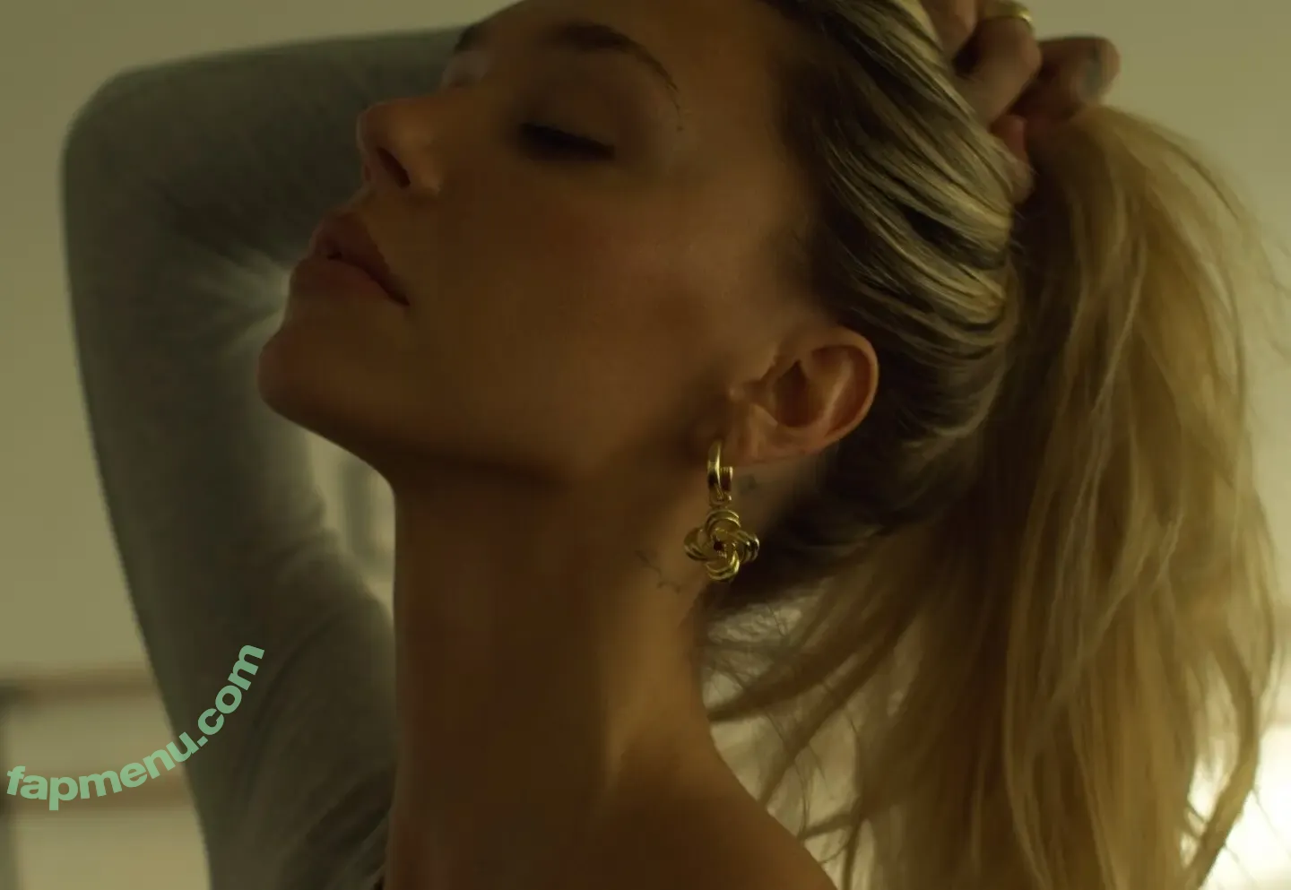 Alexis Ren nude photo #2354 (alexisren / alexisreng / alexisrenofficial / alexxissren)