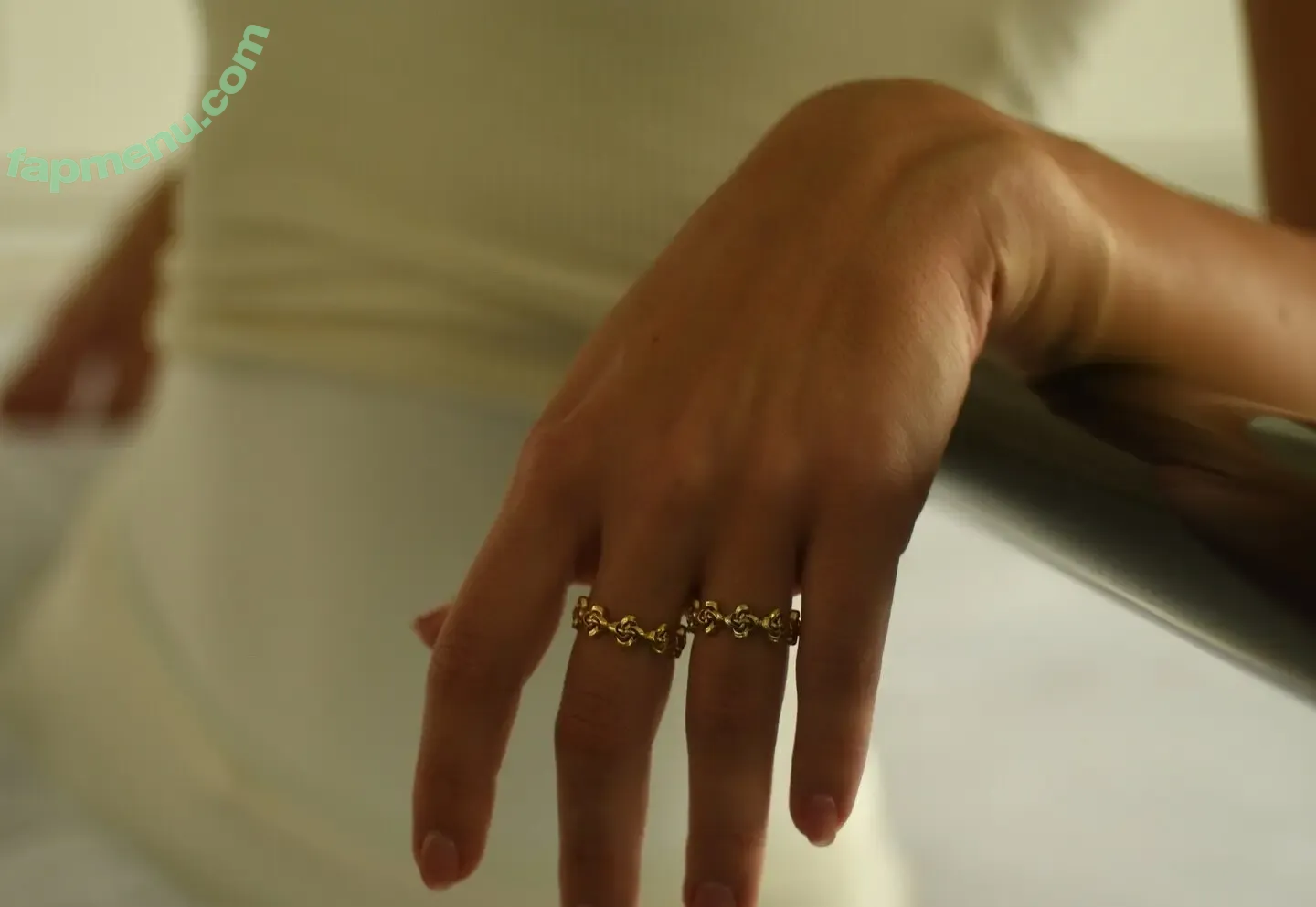 Alexis Ren nude photo #2355 (alexisren / alexisreng / alexisrenofficial / alexxissren)