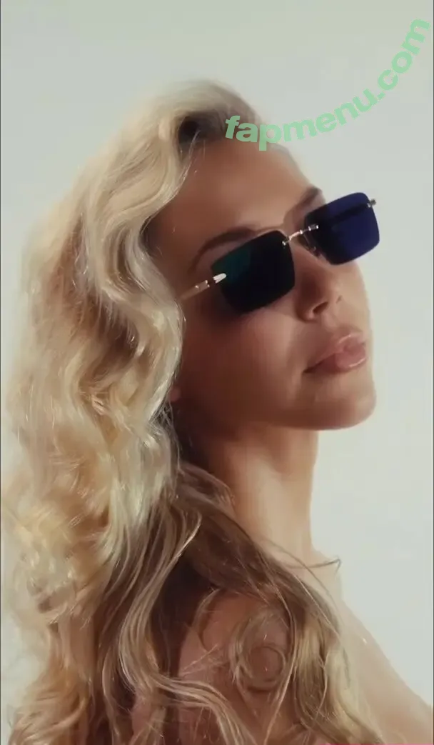 Alexis Ren nude photo #2467 (alexisren / alexisreng / alexisrenofficial / alexxissren)