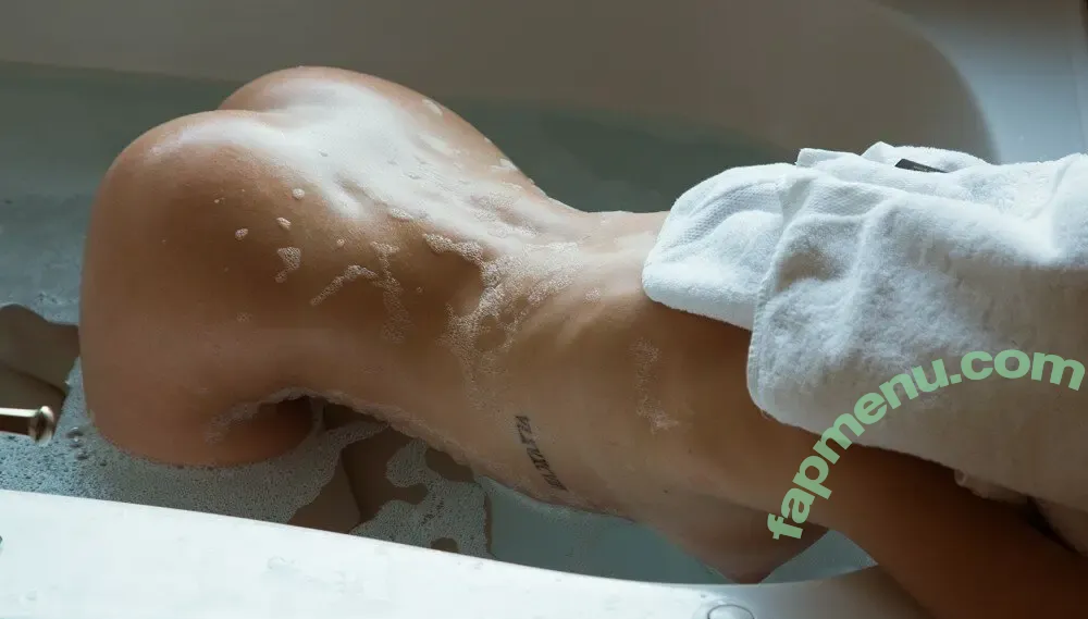 alexisbumgarner nude photo #0003 (Alexis Bumgarner)