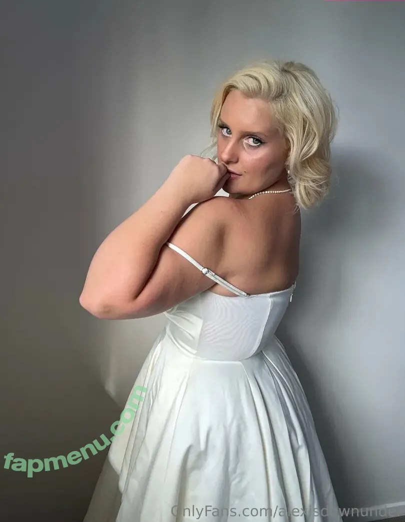 alexisdownunder nude photo #0083 (AlexisDownUnde1 / alexis_downunder)
