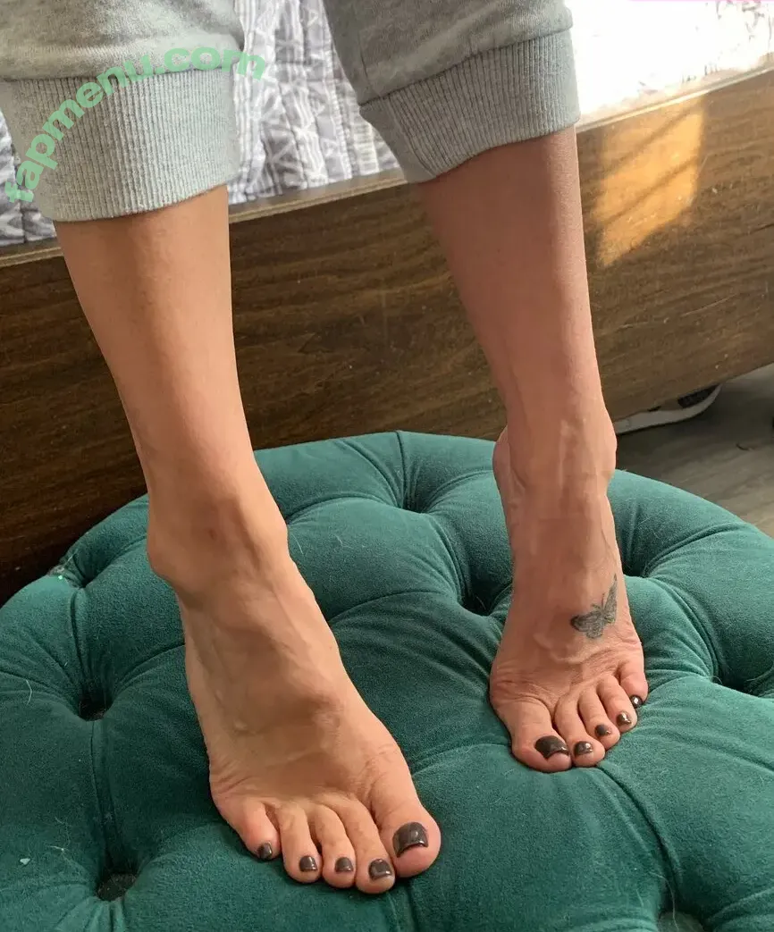 alexisyogafeet nude photo #0002 (alexisyogafeet)