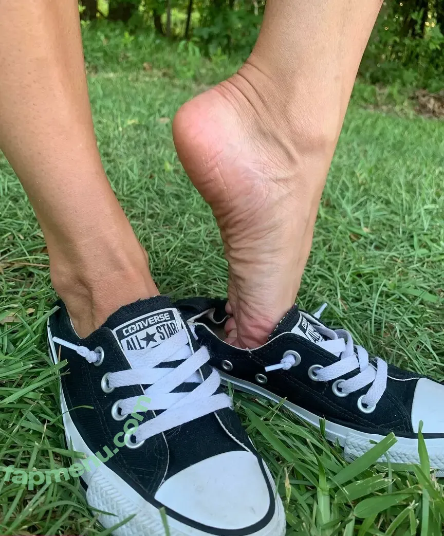 alexisyogafeet nude photo #0004 (alexisyogafeet)
