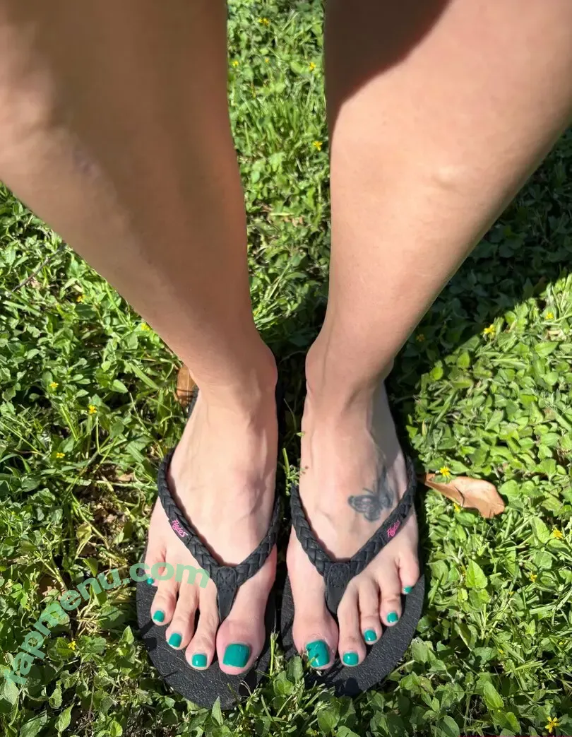 alexisyogafeet nude photo #0013 (alexisyogafeet)