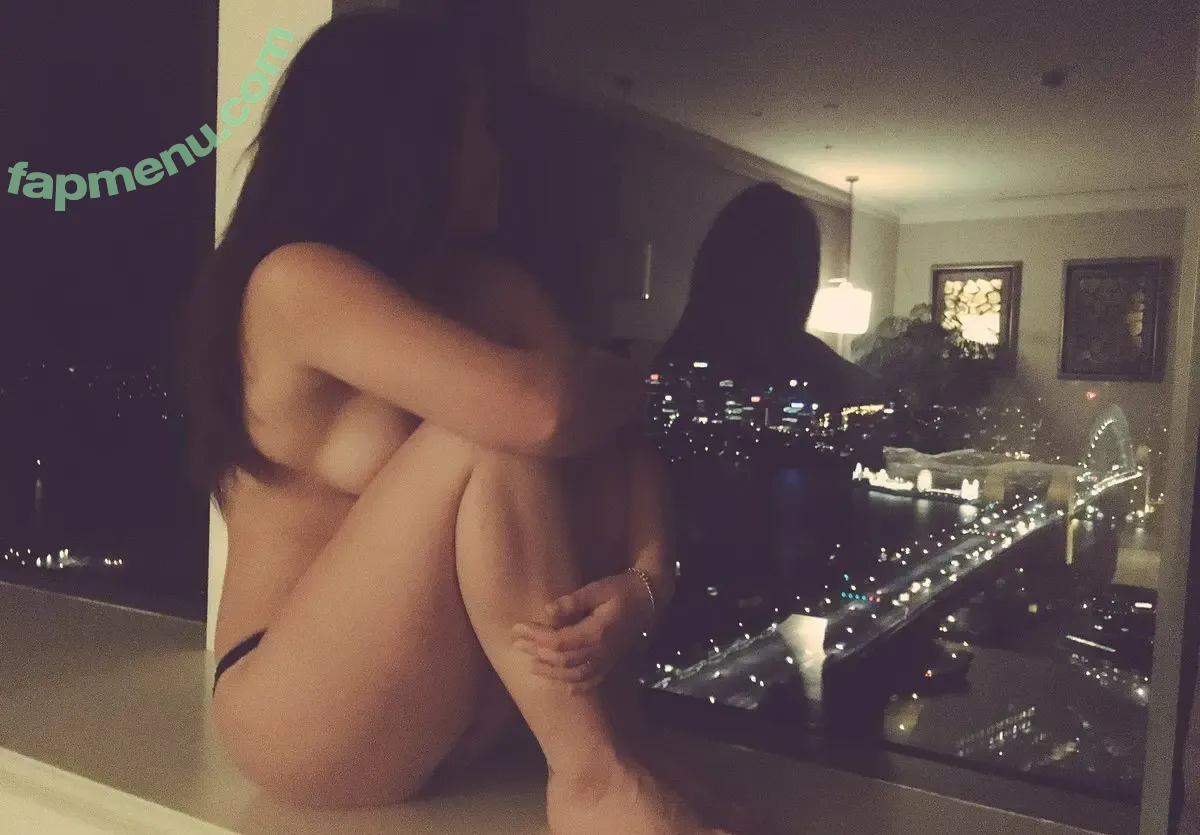 alexisyoung nude photo #0004 (alexisyoung)