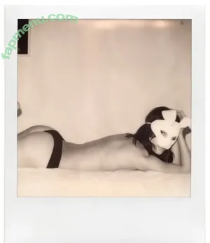  nude photo #0001