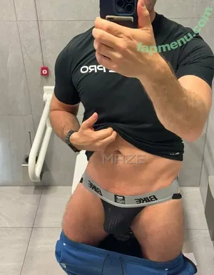 alexxl / xela_xl nude photo #0011