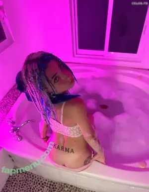  nude photo #0005