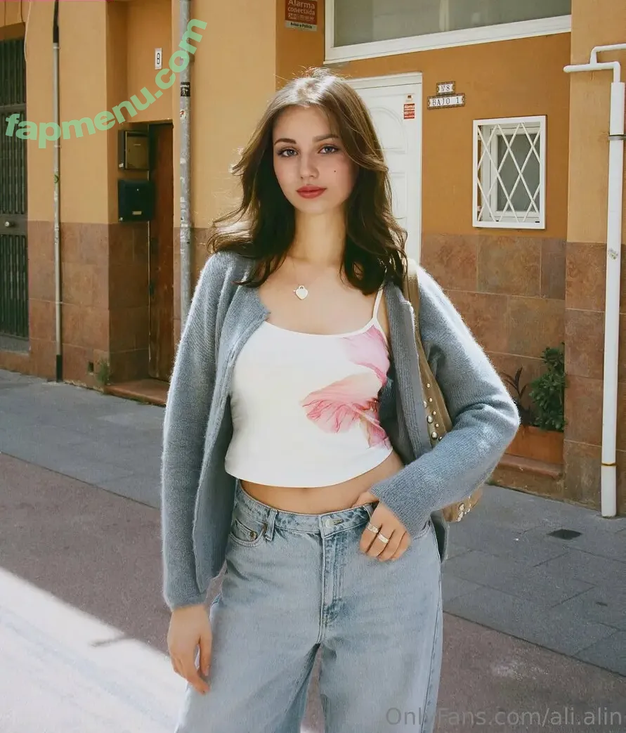 ali.alin nude photo #0039 (ali.alin.alina)