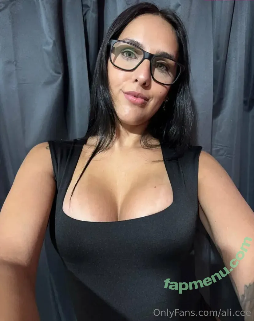 ali.cee nude photo #0014 (alceegee)