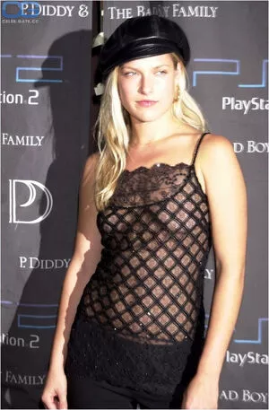 Ali Larter / alilarter nude photo #0028