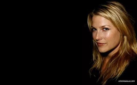 Ali Larter / alilarter nude photo #0060