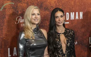 Ali Larter / alilarter nude photo #0634