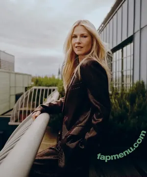 Ali Larter / alilarter nude photo #0775