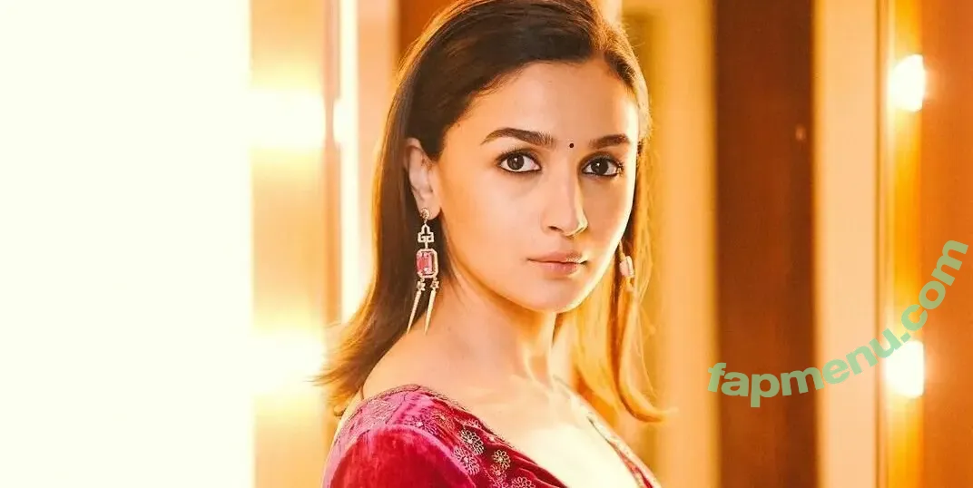 Alia Bhatt nude photo #0083 (aliaa08 / aliaabhatt)