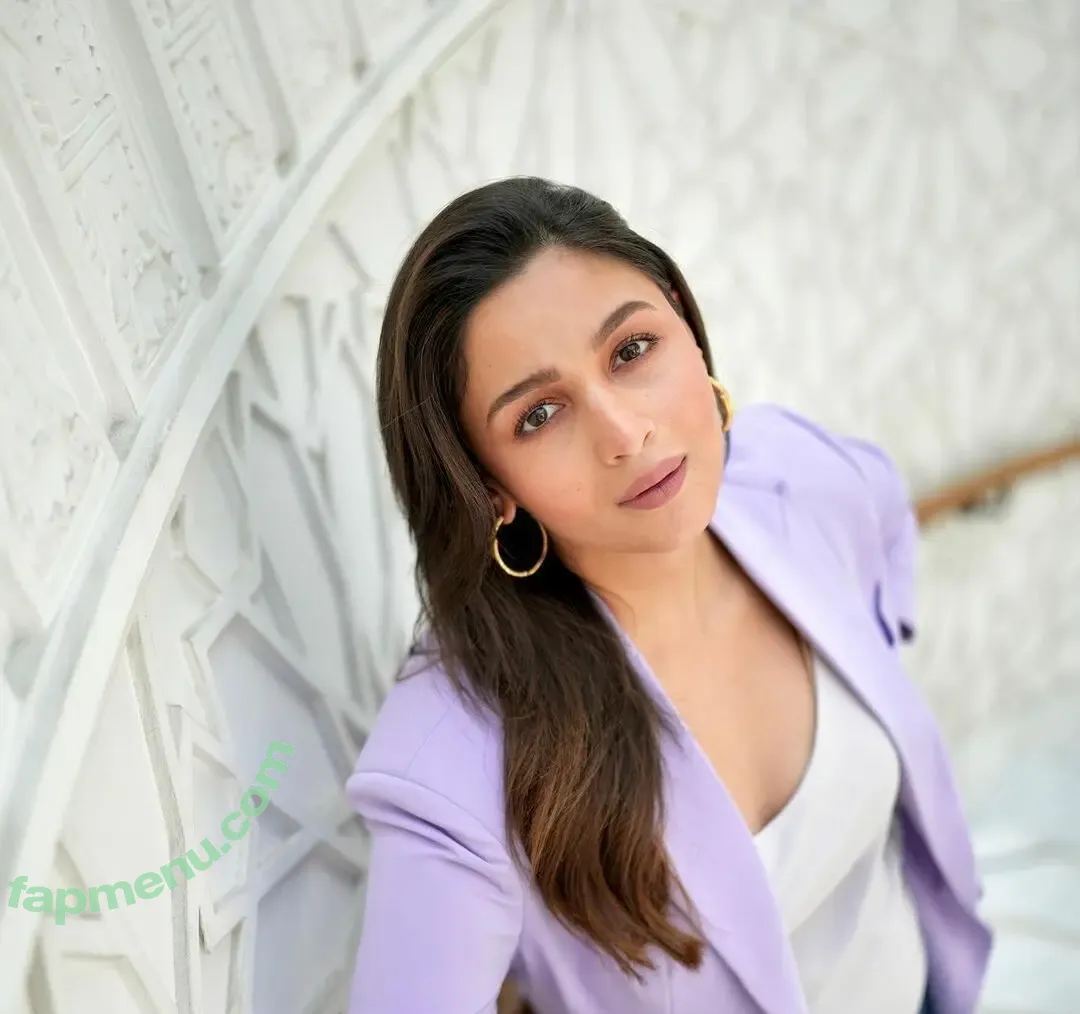 Alia Bhatt nude photo #0086 (aliaa08 / aliaabhatt)