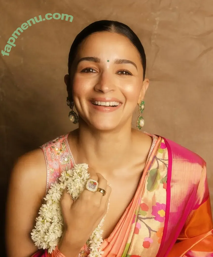 Alia Bhatt nude photo #0092 (aliaa08 / aliaabhatt)