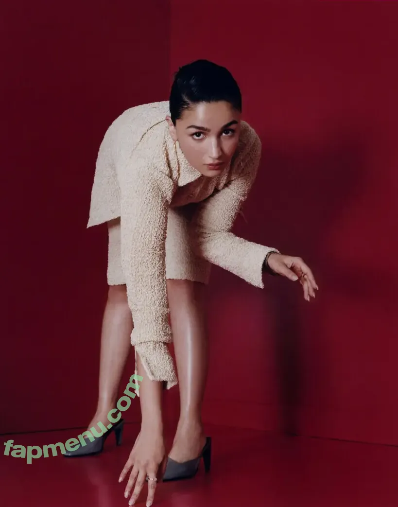 Alia Bhatt nude photo #0094 (aliaa08 / aliaabhatt)