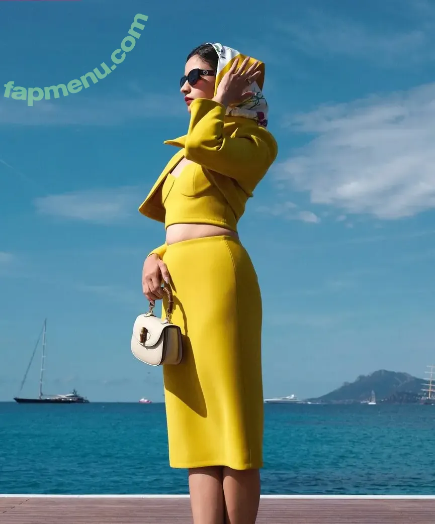 Alia Bhatt nude photo #0116 (aliaa08 / aliaabhatt)