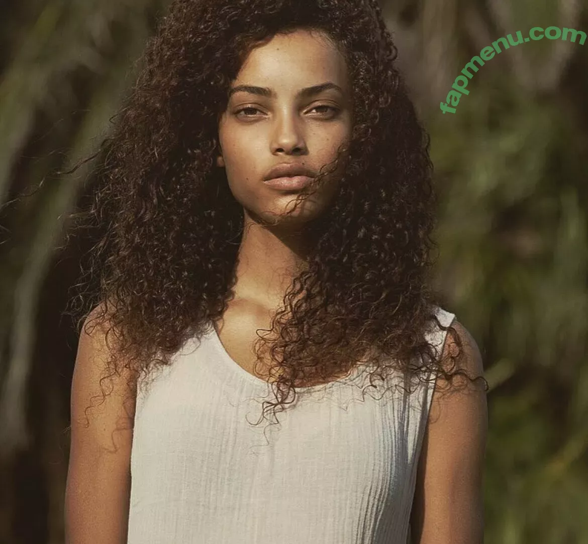 Aliana King nude photo #0002 (aliana.king)