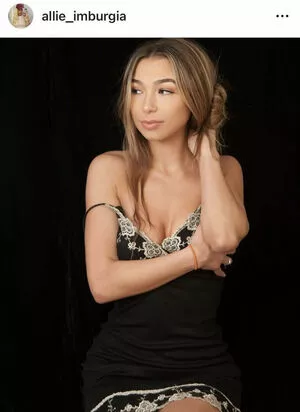 aliaremyinitials / Ali / Allliieee333 nude photo #0006