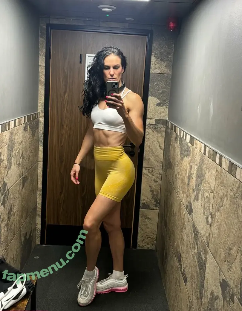aliasroseof nude photo #0001 (gymgirlalias)