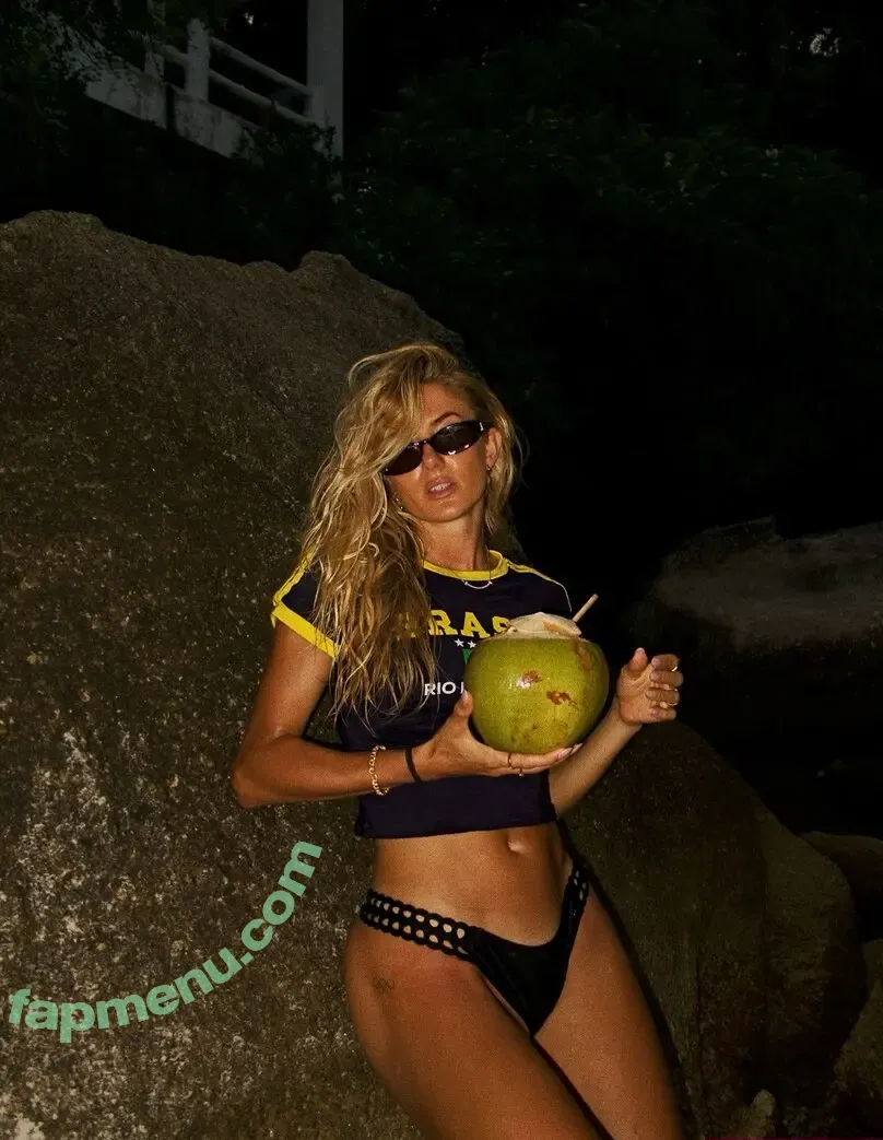 Alica Ѕchmidt nude photo #0001 (alicasmd)